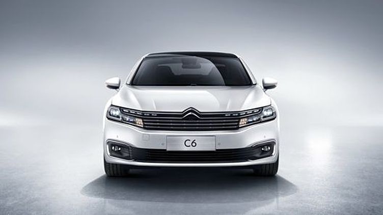 Citroen представил новый большой седан C6 Citroen представил новый большой седан C6