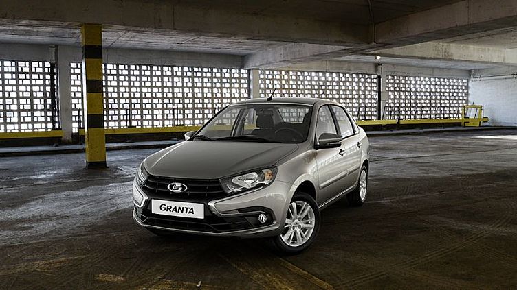 Раскрыт интерьер обновленной Lada Granta Раскрыт интерьер обновленной Lada Granta