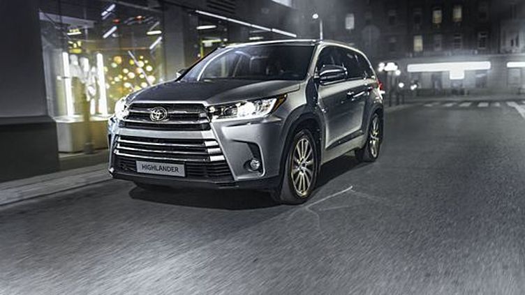 В России стартовали продажи обновленного кроссовера Toyota Highlander