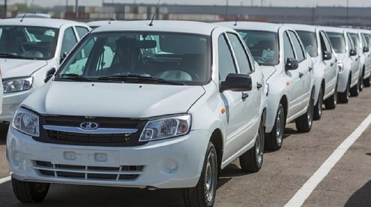 АВТОВАЗ в 2015 году может укрепить позиции на российском рынке
