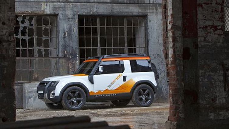 Появление нового Land Rover Defender в очередной раз отложено