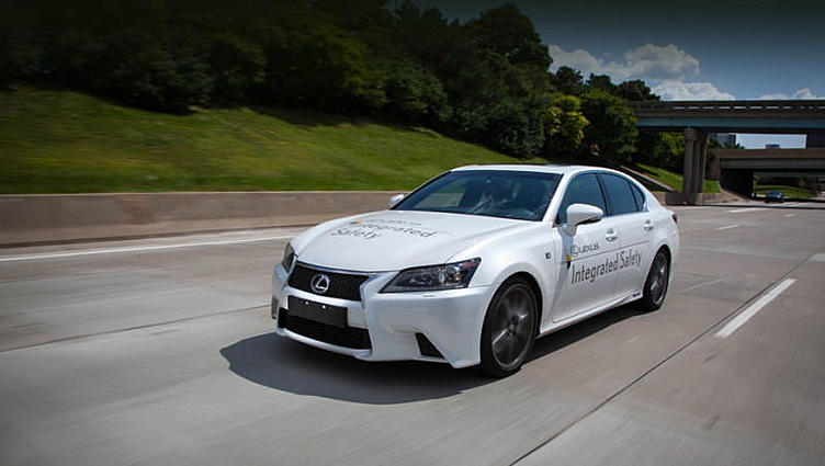 Компания Toyota показала новые системы автономного вождения