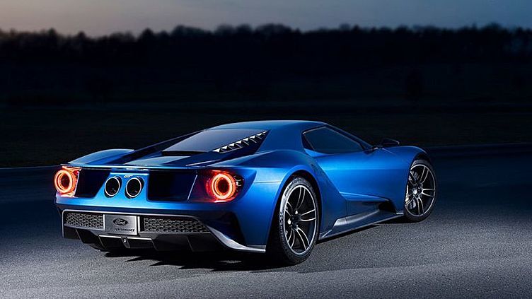 Ford продлил выпуск суперкара GT на два года Ford продлил выпуск суперкара GT на два года