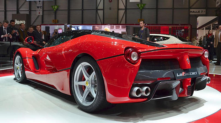 Все Ferrari с 12-цилиндровыми моторами превратятся в гибриды Все Ferrari с 12-цилиндровыми моторами превратятся в гибриды