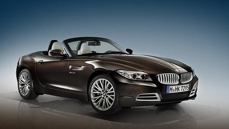 К Детройту родстеру BMW Z4 решили перекроить интерьер К Детройту родстеру BMW Z4 решили перекроить интерьер