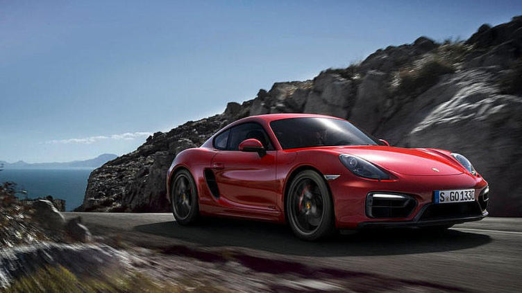 Новые Porsche Cayman и Boxster впервые получат 4-цилиндровые моторы Новые Porsche Cayman и Boxster впервые получат 4-цилиндровые моторы