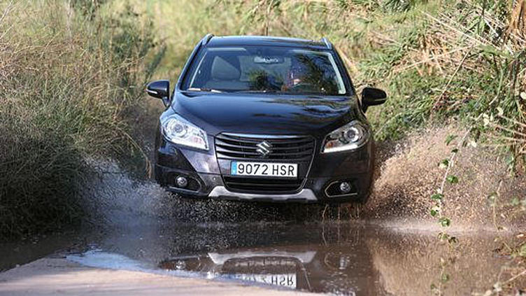 Suzuki SX4 уехал с российского рынка, чтобы вернуться Suzuki SX4 уехал с российского рынка, чтобы вернуться