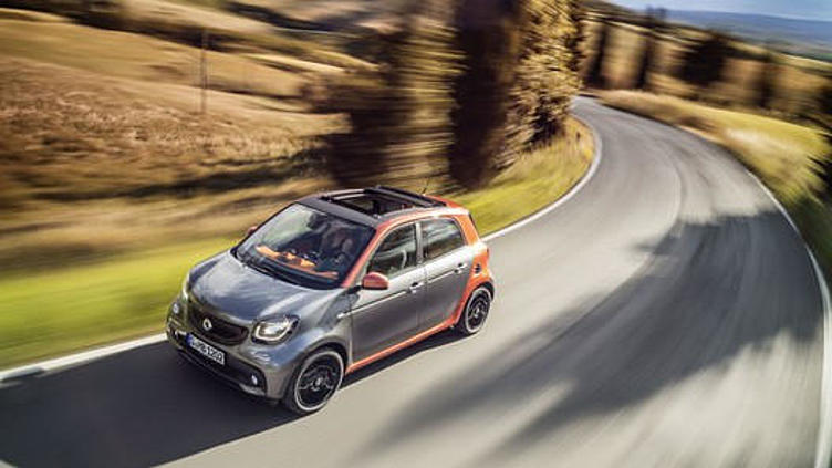 В Mercedes приподнимут малыша Smart В Mercedes приподнимут малыша Smart