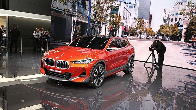 В Париже дебютировал прототип кроссовера BMW X2