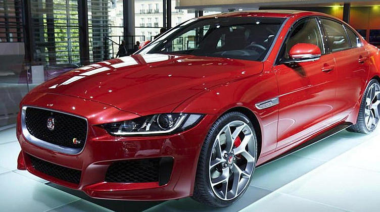 Самый доступный Jaguar вышел в свет в Париже Самый доступный Jaguar вышел в свет в Париже