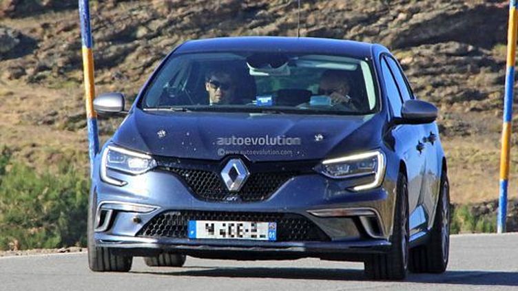 Хот-хэтч от Renault лишат полного привода Хот-хэтч от Renault лишат полного привода