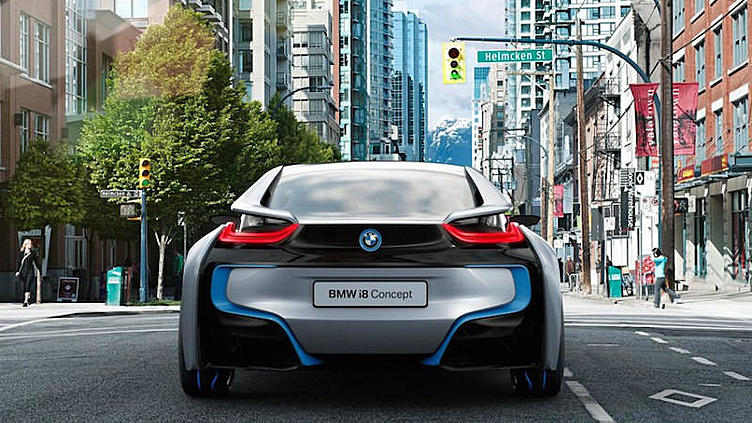 Машины BMW научились рассказывать водителю о сигналах светофора Машины BMW научились рассказывать водителю о сигналах светофора