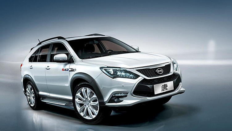 Компания BYD построила мощный гибридный паркетник Компания BYD построила мощный гибридный паркетник