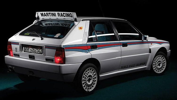 Посвященную победе в ралли Lancia Delta продадут на аукционе