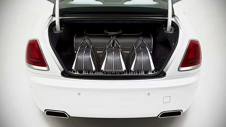 Cумки Rolls-Royce оценили дороже BMW 3-Series