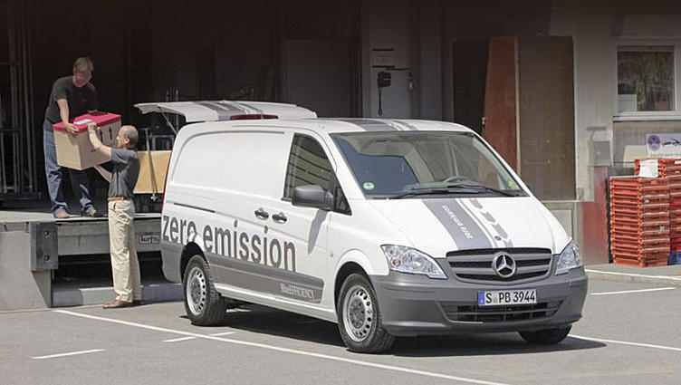 Фирма Mercedes-Benz заморозила коммерческие электрокары