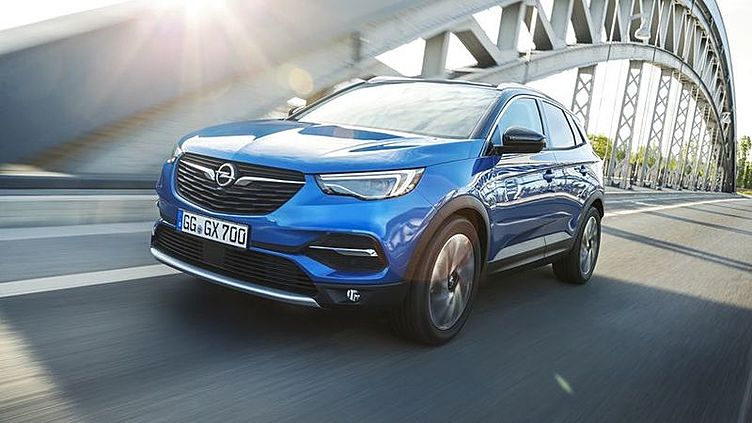 Opel вернулся в Россию, продажи начались с двух моделей Opel вернулся в Россию, продажи начались с двух моделей