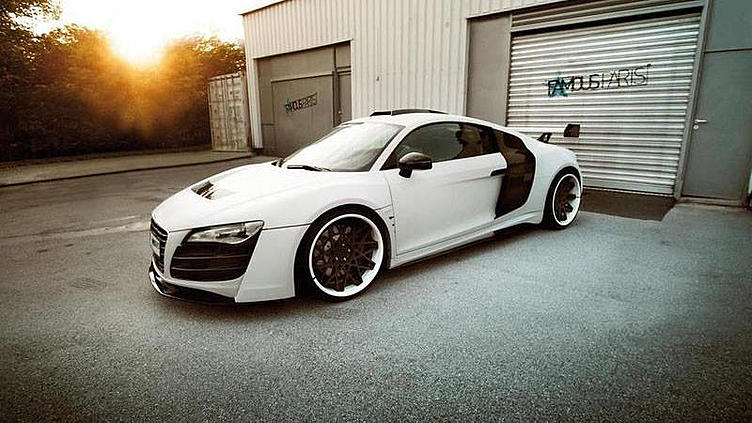 Audi R8 превратили в Audi R8 превратили в