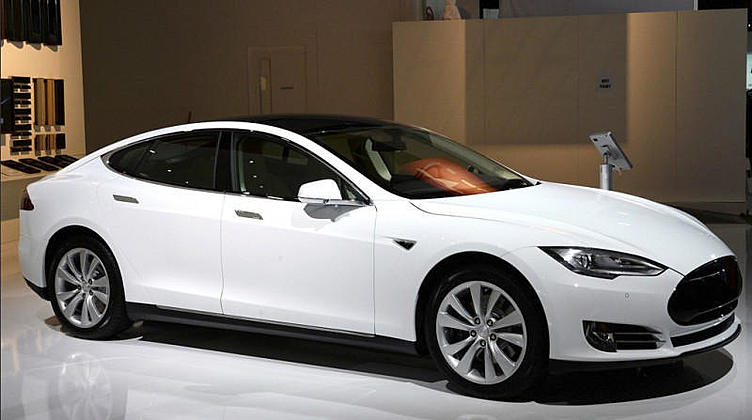 За взлом Tesla Model S назначили награду За взлом Tesla Model S назначили награду