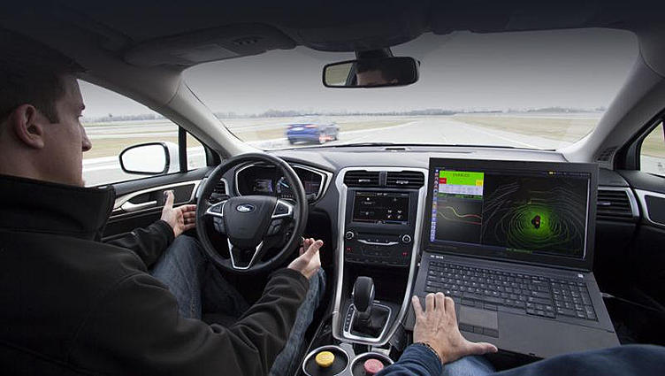 Фирма Ford запатентовала салон для автономной легковушки Фирма Ford запатентовала салон для автономной легковушки