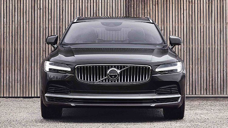 Volvo обновила седан S90 и универсал V90 Volvo обновила седан S90 и универсал V90