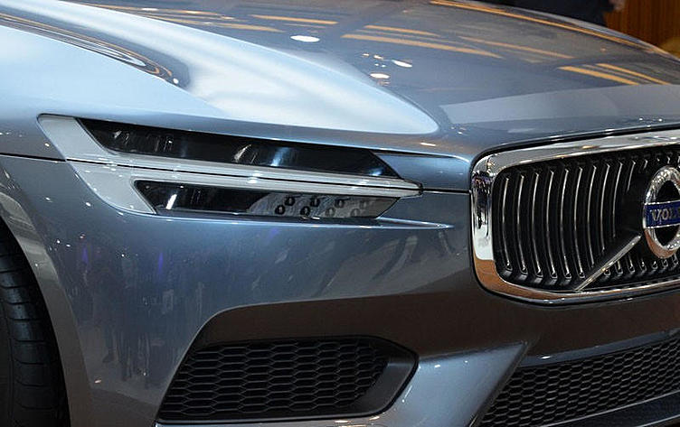 Новый кроссовер Volvo покажут через год Новый кроссовер Volvo покажут через год