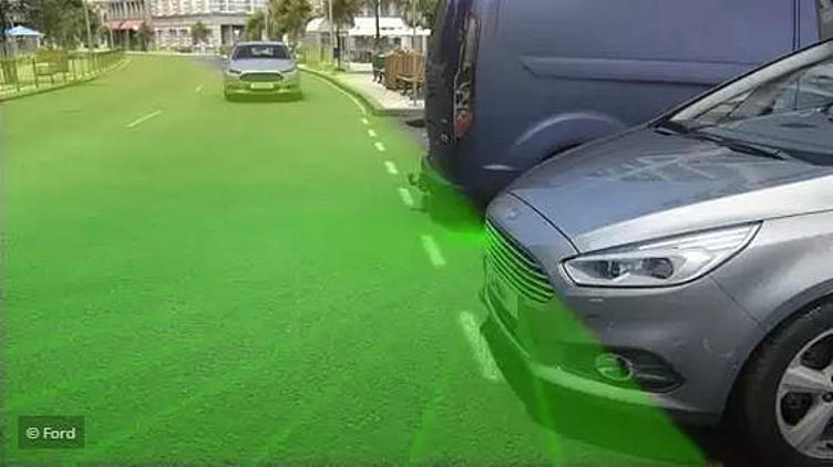 Ford научил свои автомобили заглядывать Ford научил свои автомобили заглядывать