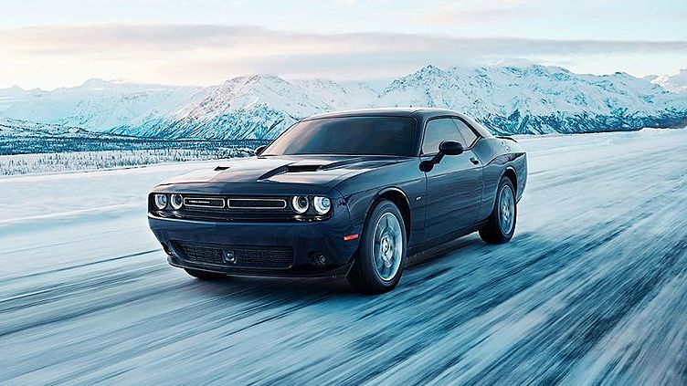 Dodge представил первый в мире полноприводный масл-кар