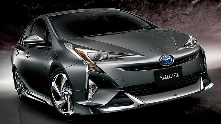 Новому гибриду Toyota Prius добавили агрессии