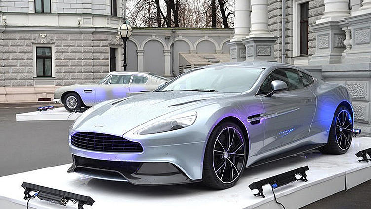 Aston Martin привез в Россию флагманский Vanquish за 340 тысяч евро Aston Martin привез в Россию флагманский Vanquish за 340 тысяч евро