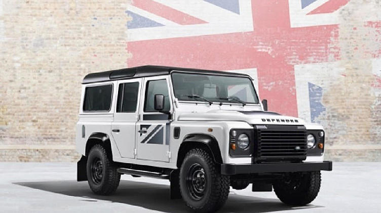 Land Rover привез в Россию ограниченные серии Defender и Discovery