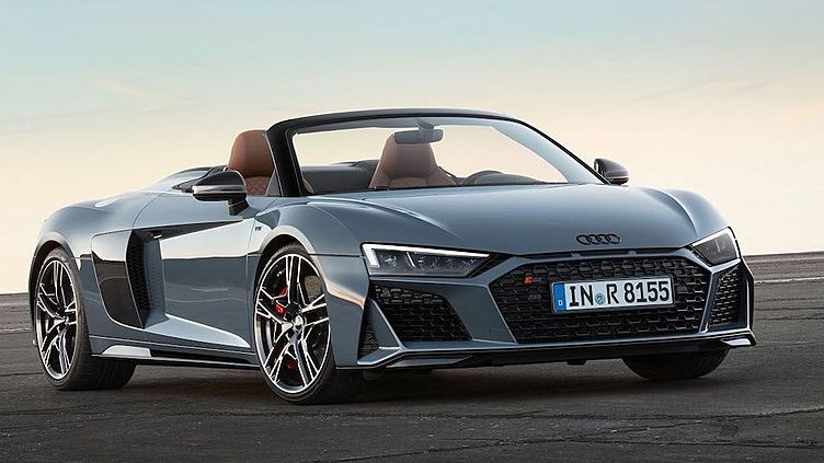 Audi представила обновленный R8 Audi представила обновленный R8