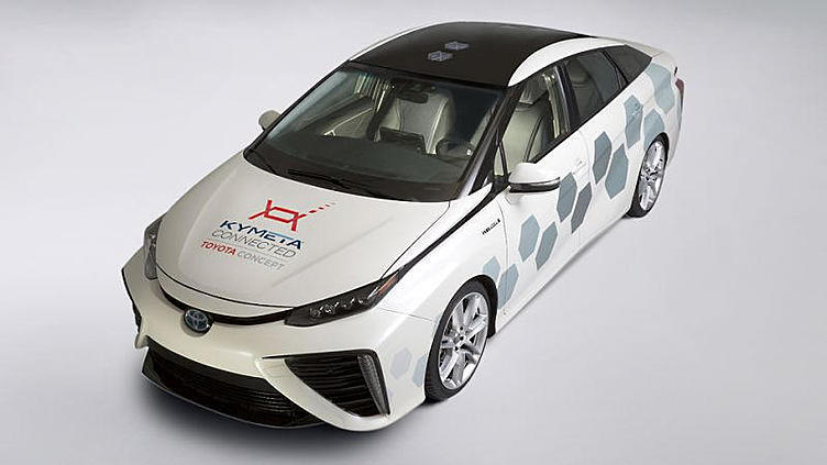 Водородный седан Toyota Mirai превратили в спутниковую антенну Водородный седан Toyota Mirai превратили в спутниковую антенну