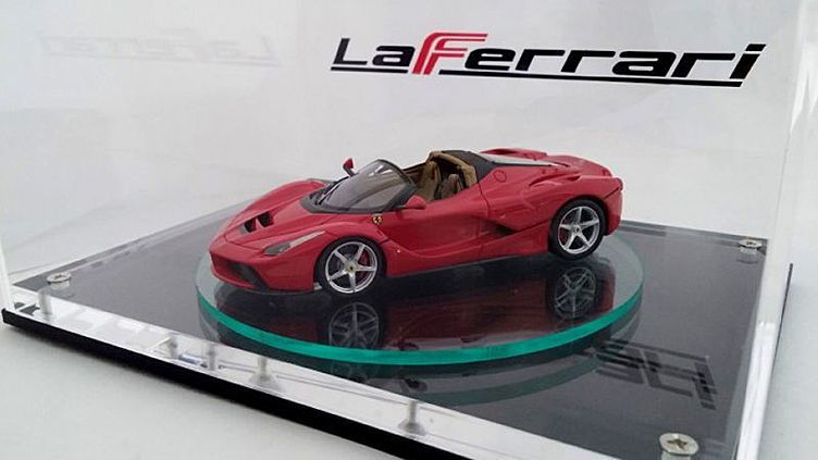 Открытую версию LaFerrari раскрыли на масштабной модели