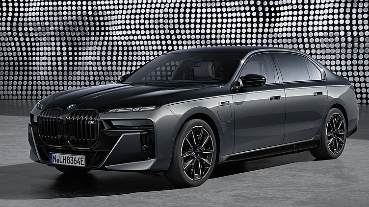 BMW 7 серии сменил поколение BMW 7 серии сменил поколение