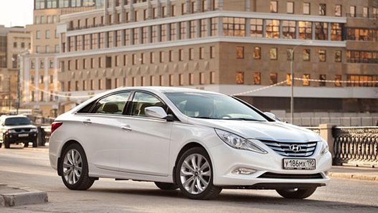 1 млн экземпляров Hyundai Sonata потенциально опасны для водителя 1 млн экземпляров Hyundai Sonata потенциально опасны для водителя