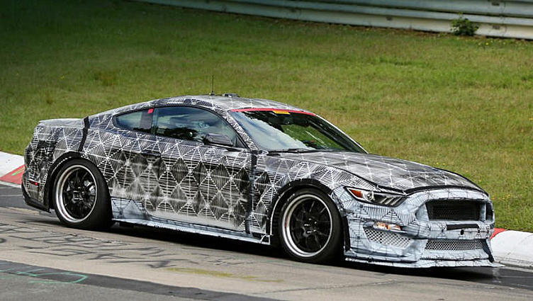 «Заряженный» Ford Mustang очаровал фотошпионов звуком «Заряженный» Ford Mustang очаровал фотошпионов звуком