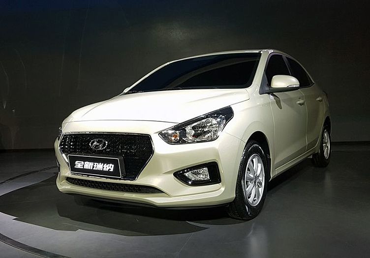 Hyundai показал седан за полмиллиона рублей Hyundai показал седан за полмиллиона рублей