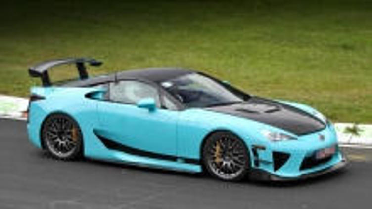 Шпионы запечатлели «заряженный» спорткар Lexus LFA Шпионы запечатлели «заряженный» спорткар Lexus LFA