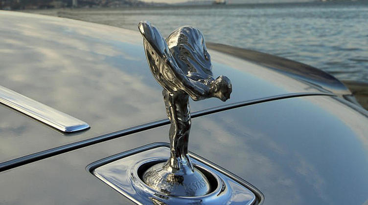 В Rolls-Royce начали примеряться к первому внедорожнику В Rolls-Royce начали примеряться к первому внедорожнику