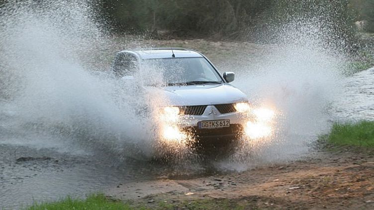 Mitsubishi отзовет 48 тысяч пикапов L200 в России Mitsubishi отзовет 48 тысяч пикапов L200 в России