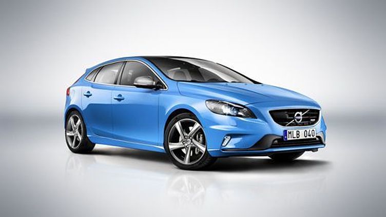 Volvo V40 ждет финальный рестайлинг в стиле S90 Volvo V40 ждет финальный рестайлинг в стиле S90