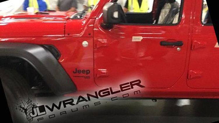 Производство нового Jeep Wrangler уже началось Производство нового Jeep Wrangler уже началось