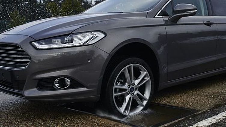Новые Ford Focus научатся перепрыгивать через ямы Новые Ford Focus научатся перепрыгивать через ямы