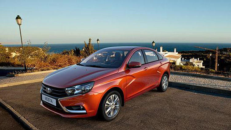 Мэрия Тольятти пересаживается на Lada Vesta