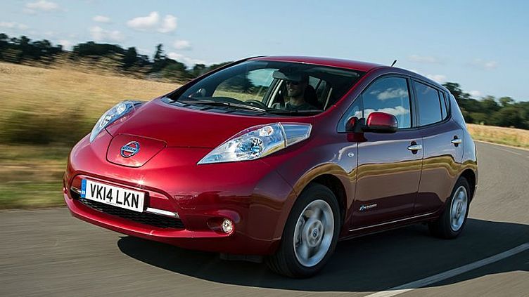 Хакер из Австралии взломал находящийся в Англии Nissan Leaf