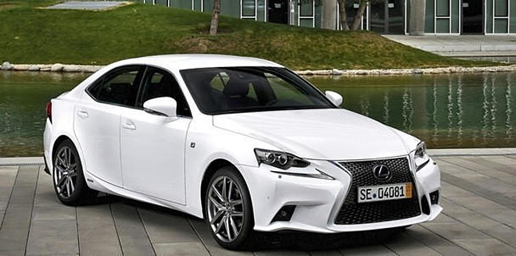 Седаном Lexus IS 2015 модельного года можно будет управлять с телефона Седаном Lexus IS 2015 модельного года можно будет управлять с телефона