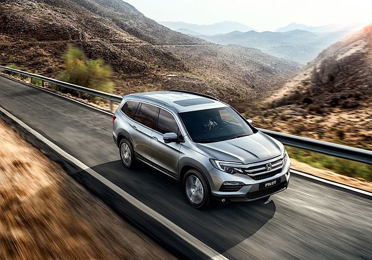 Honda Pilot обзавелась в России «Яндекс.Навигатором» Honda Pilot обзавелась в России «Яндекс.Навигатором»