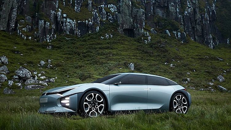 Citroen показал прототип представительского седана Citroen показал прототип представительского седана