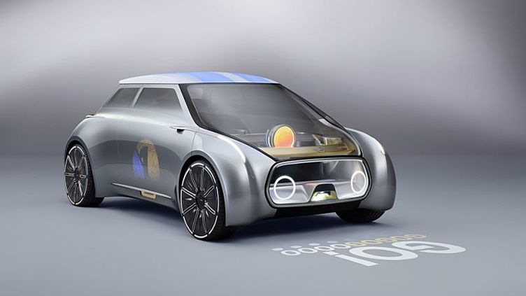 MINI построила хэтчбек со сдвижным рулем MINI построила хэтчбек со сдвижным рулем